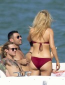 Ellie-Goulding-in-Bikini-2