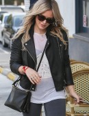 Hilary-Duff-Booty-6