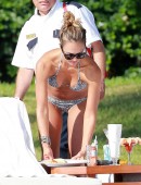 Jessica-Alba-in-Bikini-6