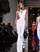 Karlie-Kloss-Versace-Fashion-Show-Paris-2