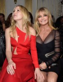 Kate-Hudson-Versace-Fashion-Show-Paris-3