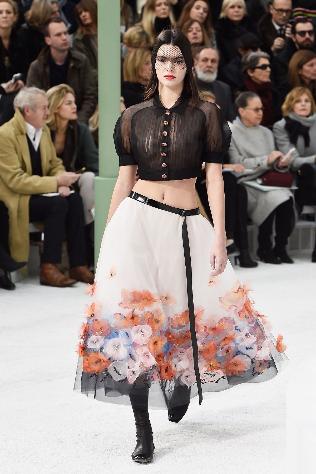 Kendall-Jenner-Chanel-Fashion-Show-Paris-11