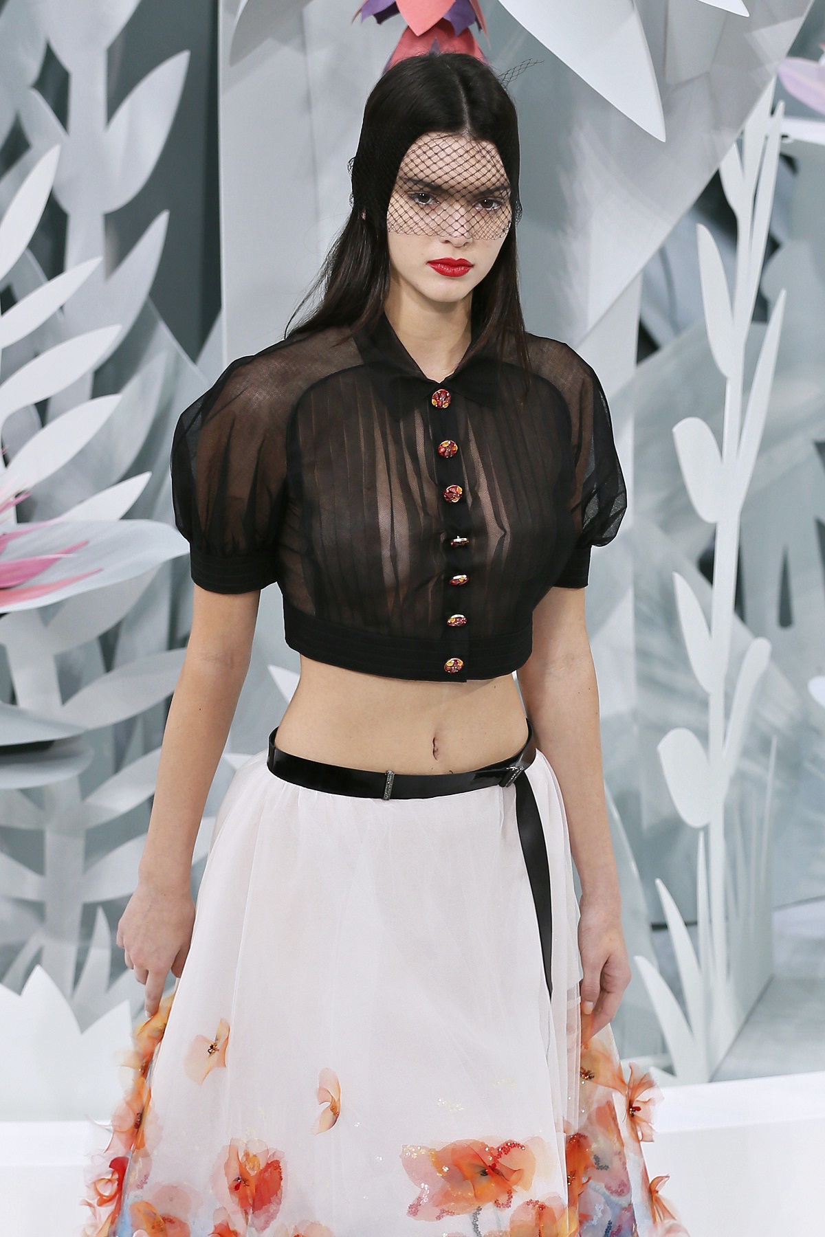 Kendall-Jenner-Chanel-Fashion-Show-Paris-7