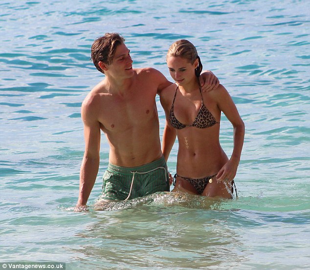 Kimberley-Garner-in-Bikini-607