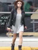 Lucy-Hale-404