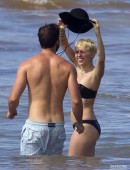 Miley-Cyrus-Bikini-23