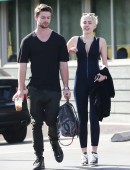 Miley-Cyrus-Lunch-32