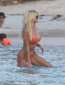 Victoria-Silvstedt-10