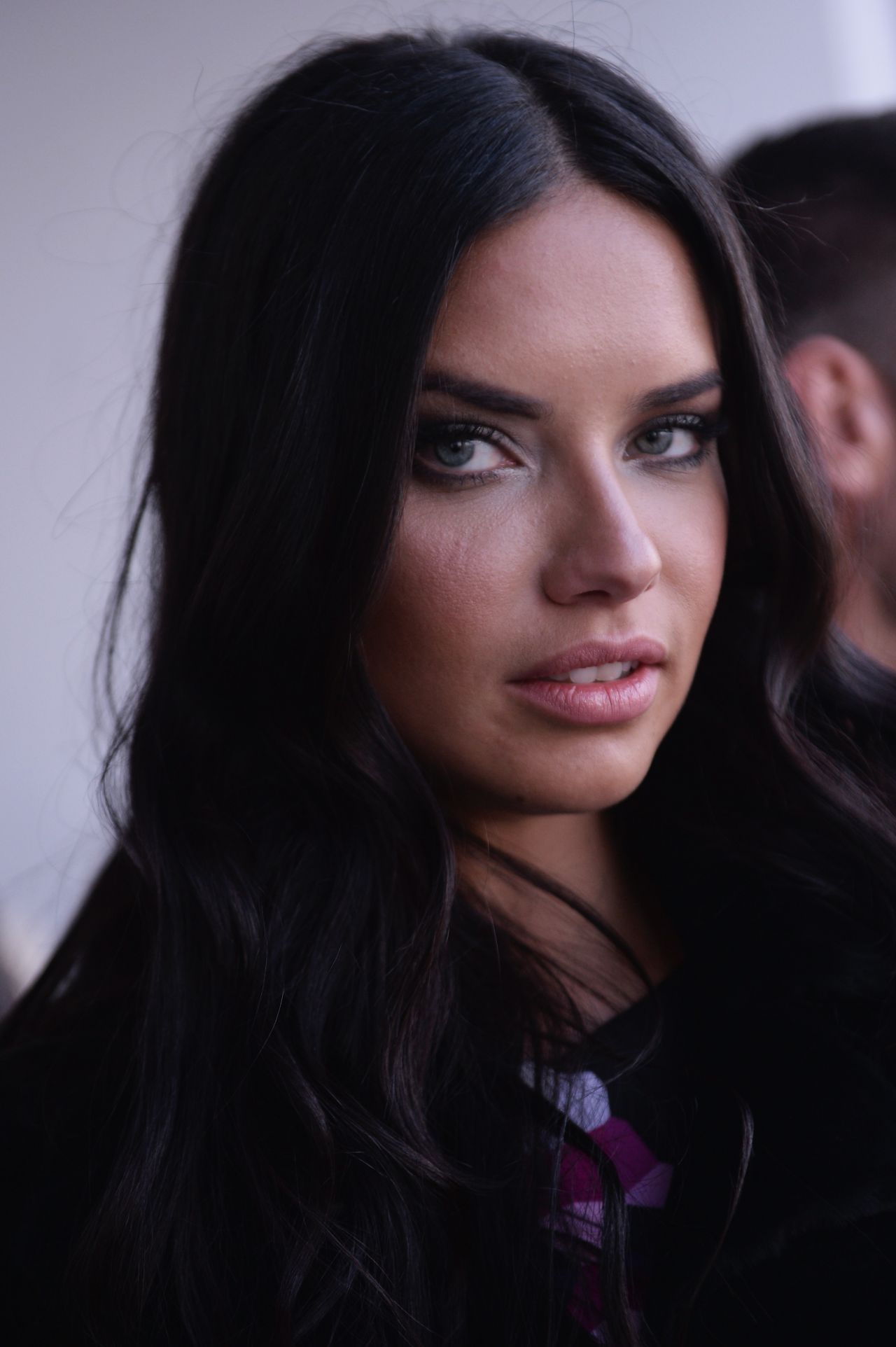 Adriana-Lima-Gabriela-Cadena-Fall-Winter-2015-Backstage-1