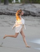 Amanda-Seyfried-Photoshoot-Miami-7