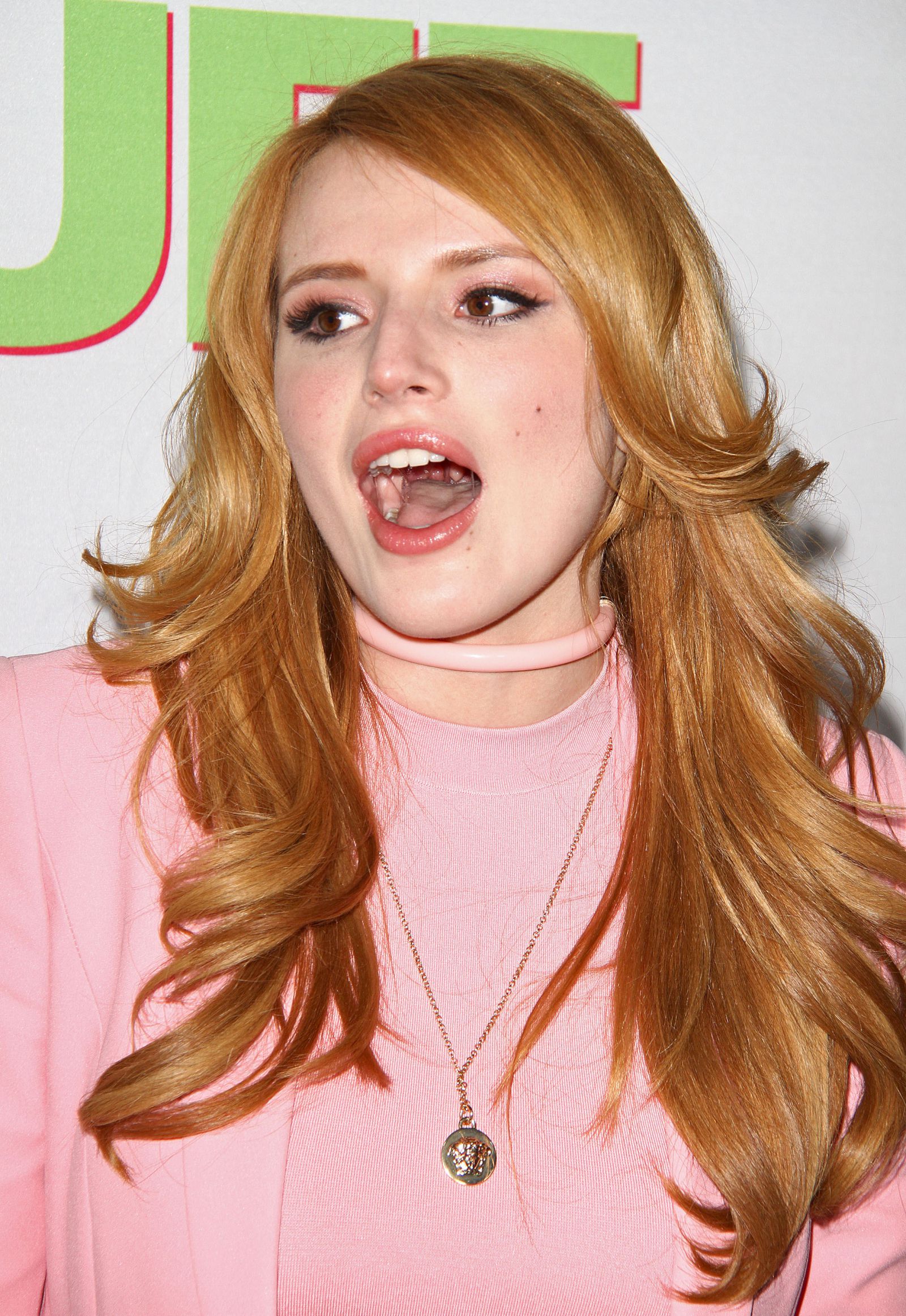 Bella-Thorne-The-Duff-Premiere-Hollywood-2