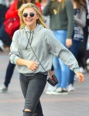 Chloe-Moretz-at-Disneyland-in-California-3