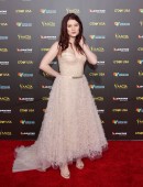 Emilie-de-Ravin-1