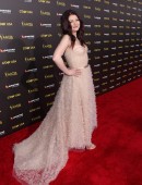 Emilie-de-Ravin-2