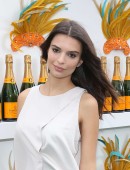 Emily-Ratajkowski-at-Veuve-Clicquot-Carnaval-Event-4