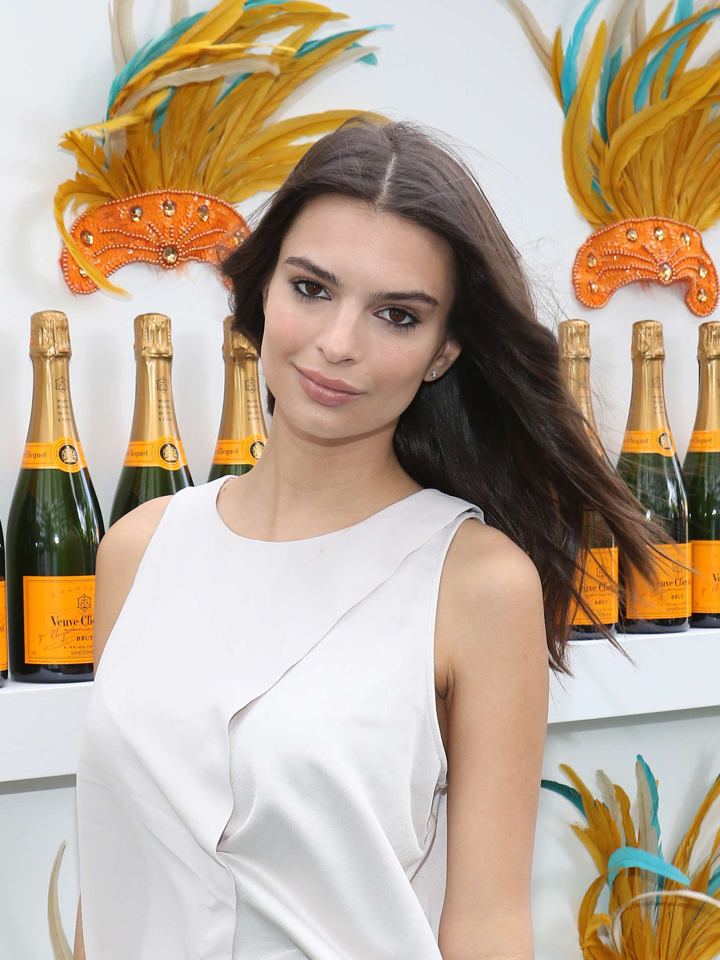 Emily-Ratajkowski-at-Veuve-Clicquot-Carnaval-Event-4