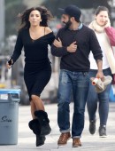 Eva-Longoria-Filming-Malibu-8