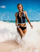 Gigi-Hadid-Seafolly-Swimwear-February-2015-2