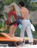 Heather-Graham-in-Bikini-6