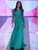 Irina-Shayk-Liverpool-Fashion-Show-Runway-2015-5