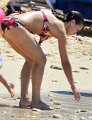 Jessica-Taylor-in-Bikini-3