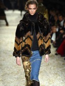 Karlie-Kloss-Tom-Ford-2015-Womenswear-Collection-Presentation-2