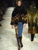 Karlie-Kloss-Tom-Ford-2015-Womenswear-Collection-Presentation-5