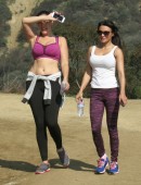 Kelly-Brook-Hiking-West-Hollywood-4
