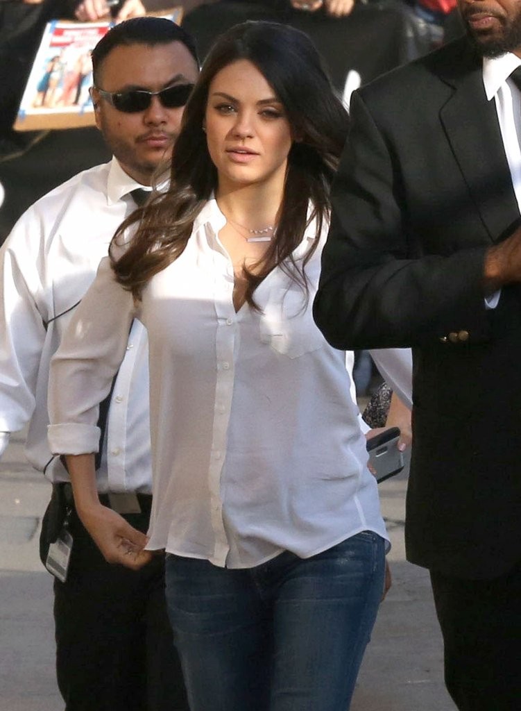 Mila-Kunis-Outside-Jimmy-Kimmel-Live-Hollywood-7