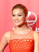Olivia-Holt-76