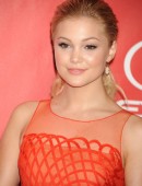 Olivia-Holt-84