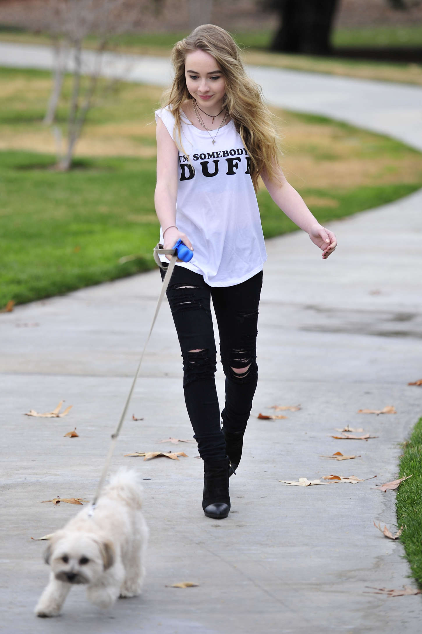 Sabrina-Carpenter-3