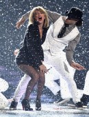 Taylor-Swift-BRIT-Awards-2015-London-9