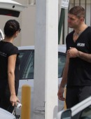 Adriana-Lima-Kissing-Boyfriend-7
