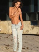 Alessandra-Ambrosio-Photoshoot-Malibu-4