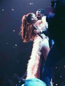 Ariana-Grande-Honeymoon-Tour-Detroit-5