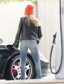 Ashley-Tisdale-Pumping-Gas-in-Toluca-Lake-6