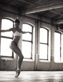 Candice-Swanepoel-by-Jerome-Duran-7