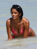 Claudia-Jordan-in-Bikini-6