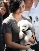 Demi-Lovato-on-the-Set-Extra-3