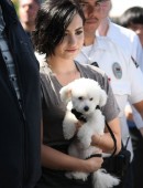 Demi-Lovato-on-the-Set-Extra-4
