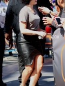 Demi-Lovato-on-the-Set-Extra-9