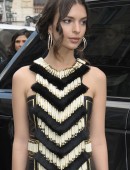 Emily-Ratajkowski-at-Balmain-Fashion-Show-Paris-8