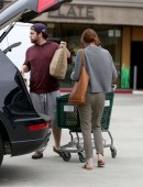 Emma-Stone-Grocery-Shopping-1