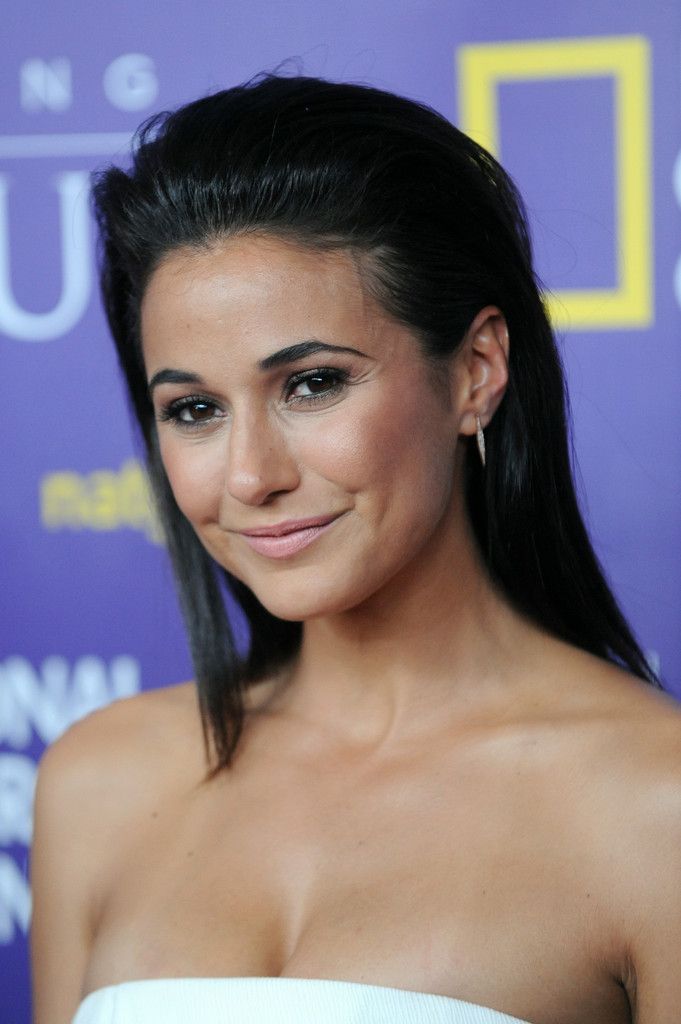 Emmanuelle-Chriqui-Premiere-Of-National-Geographic-Channel's-Killing-Jesus-in-NYC-4