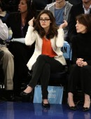 Emmy-Rossum-New-York-Knicks-Game-NYC-2