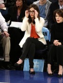 Emmy-Rossum-New-York-Knicks-Game-NYC-4