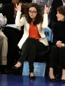 Emmy-Rossum-New-York-Knicks-Game-NYC-5