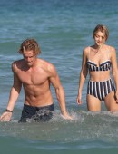 Gigi-Hadid-in-Bikini-Miami-Beach-12