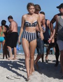 Gigi-Hadid-in-Bikini-Miami-Beach-8